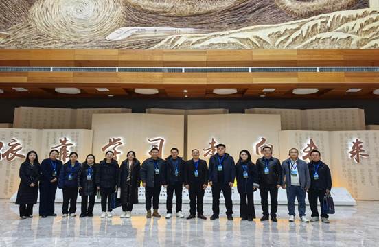 5adc91211bba56ee15f26eca0f389c83